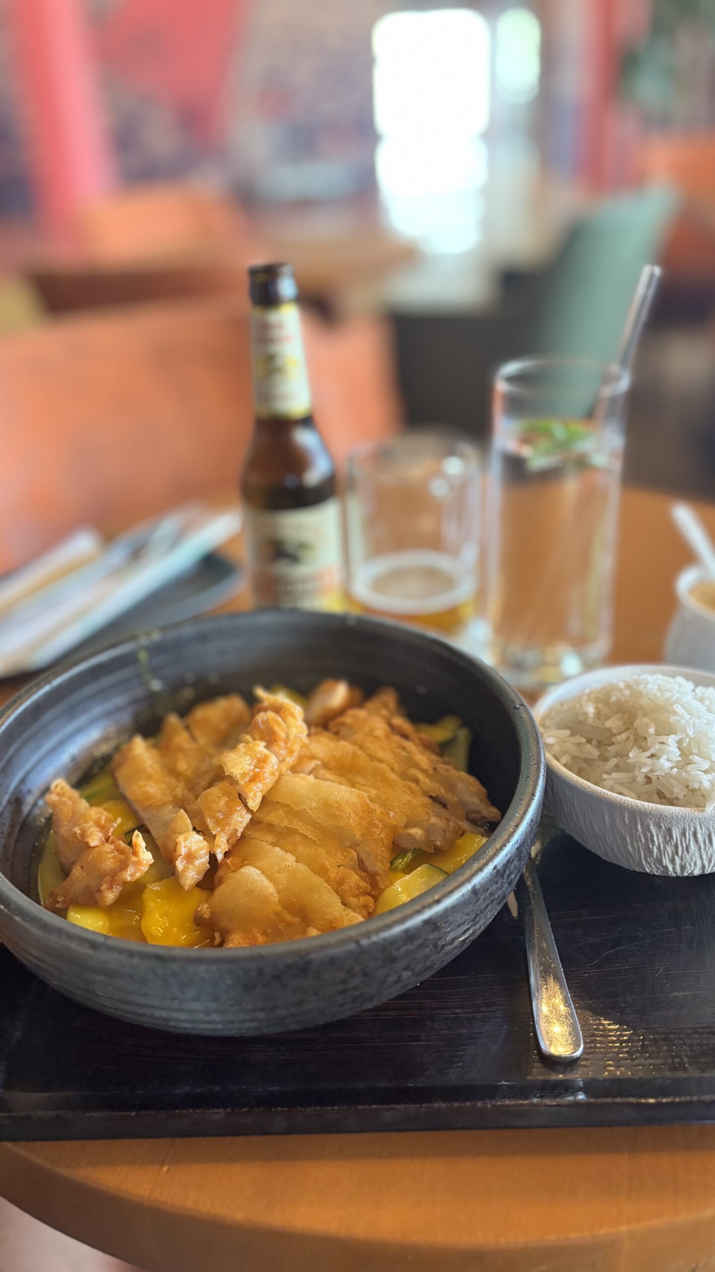 Hawaii-Curry und Kirin im Chiri Kitchen