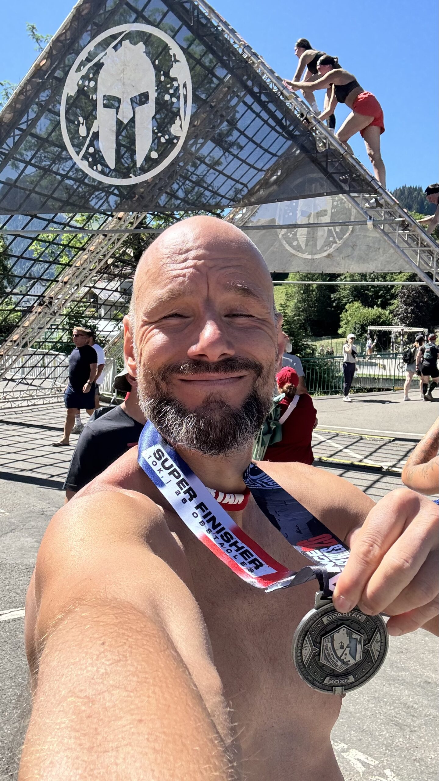 Selfie mit der Super-Finisher-Medaille